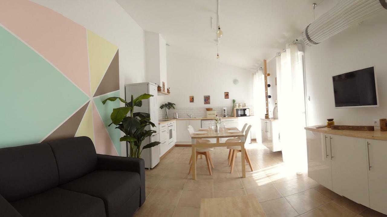 Gite Blanco Y Madera ナルボンヌ エクステリア 写真